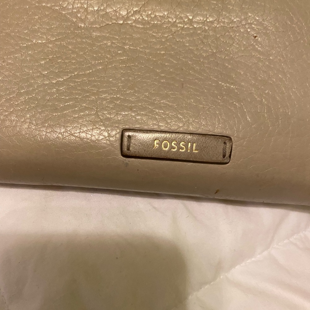 Gray Fossil Bag With Matching Wallet - image 3